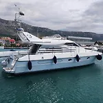 Luxury Yacht - Lex Of The Seas Hotel en barco