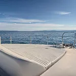 Botel Luxury Yacht - Lex Of The Seas