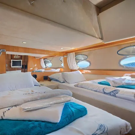 Luxury Yacht - Lex Of The Seas Botel