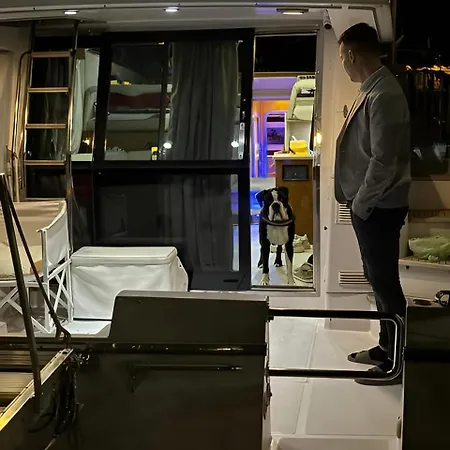 Luxury Yacht - Lex Of The Seas Botel